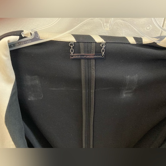 Diane Von Furstenberg Trench Coat - Picture 9 of 15